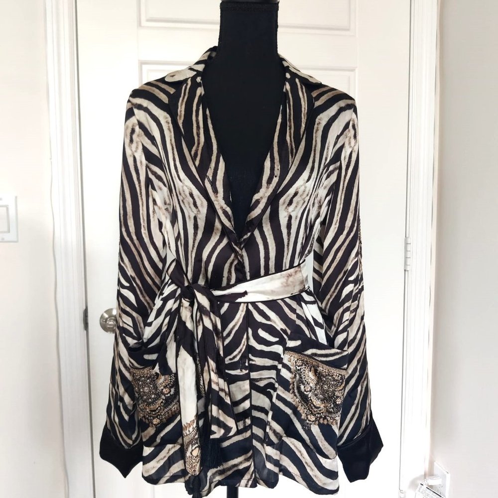 Shahida Parides Black and White Zebra print jacket with belt. Size S/M . Viscose